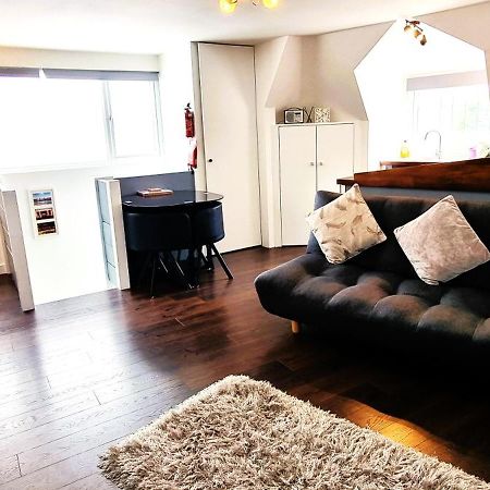 Beautiful Detached 1 Bedroom Apartment Eltham Exteriör bild